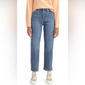 Levi’s Ribcage Straight Ankle Jeans
